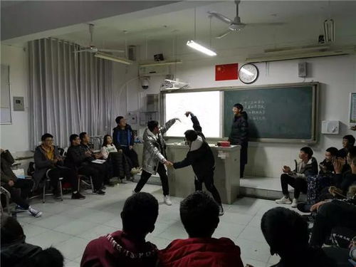 辭舊迎新展風(fēng)采，藝術(shù)交流促成長(zhǎng)——鄭州外國(guó)語(yǔ)學(xué)校成功舉辦班級(jí)文藝晚會(huì)暨文化藝術(shù)交流活動(dòng)